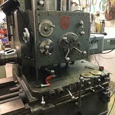The machine enables integrated processing of large parts in milling, boring, drilling and threading operations. G L Horizontal Boring Mill Machine Tools Machine Shop Metal Working