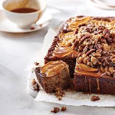 Recette De Gateau Epice Aux Pommes Et Caramel A L Erable Coup De Pouce Desserts Food Baking