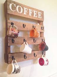 24 Decoration Ideas That Will Transform Your Kitchen Walls Pallet Diy Diy Pallet Projects Pallet Crafts