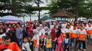 Berita terbaru hari ini indonesia, menyajikan kabar berita terupdate dan terpopuler seputar berita politik, ekonomi, kriminal, travel. Hut Ke 70 Bengkulu Selatan Gusnan Mulyadi Lepas Ribuan Peserta Gerak Jalan Sehat Teropong Publik