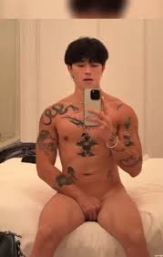 Tiktok Eboy Exposed - a daring display in this sensual adventure featuring a uninhibited TikTok Boy
