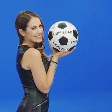It produces sports events and regular sports programming aired on the azteca uno and azteca 7 networks in mexico and on azteca américa in the united states. Tv Azteca Andrea Sola La Bella Conductora De Los Protagonistas Soy Futbol