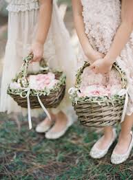 25 Lovely Flower Girl Basket Ideas To Try Crazyforus Wedding Flower Girl Basket Flower Girl Petals Flower Girl Baskets