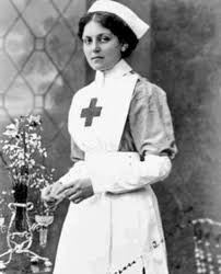 Viola ist die nachfahrin von rose die überlebende der titanic.viola sieht genauso aus wie ihre ururgroßmutter rose.rose taucht mit ihrer großen liebe jake als geister in einer tanzprobe von viola. 10 Geschichten Von Uberlebenden Der Titanic Die Beschreiben Wie Der Untergang Tatsachlich War Fernseher