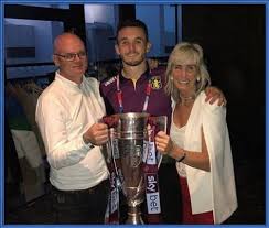 Desember 2020 signerte john mcginn en ny femårskontrakt i aston villa , som ser at han forlenger oppholdet til 2025. John Mcginn Childhood Story Plus Untold Biography Facts