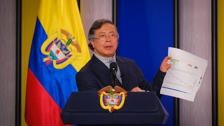 Gustavo Petro hablará en alocución presidencial sobre la suspensión provisional del salario mínimo y dará directrices