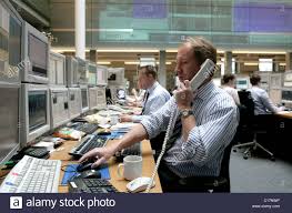 Substantive des männlichen geschlechts (mann, baum). Borsenmakler Auf Dem Parkett Der Stuttgarter Borse Boerse Stuttgart Ag Baden Wurttemberg Deutschland Europa Stockfotografie Alamy