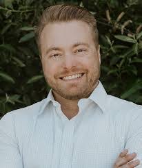 Steve Callis's Instagram, Twitter & Facebook