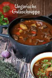 Kraftige Ungarische Gulaschsuppe Mit Kartoffeln Die Frau Am Grill In 2021 Gulaschsuppe Gulaschsuppe Mit Kartoffeln Ungarische Gulaschsuppe