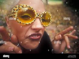 Rester à l'écart du geste Banque de photographies et d'images à haute  résolution