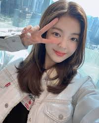 1125 x 1110 · jpeg. 10 Potret Selfie Lia Itzy Yang Menawan Banget Deh