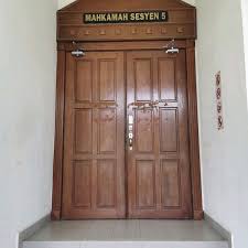 Berdasarkan kertas pertuduhan, beliau didakwa melakukan perbuatan tersebut antara jam 2 petang hingga 6 petang pada 25 februari lalu, mengakibatkan kematian ke atas kau fu eng, 71. Kompleks Mahkamah Alor Setar Palacio De Justicia En Alor Setar