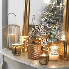 Bougie En Verre Motifs Dores Maisons Du Monde Deco Noel Deco Noel Maison Lumieres De Noel
