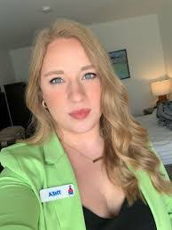 Amber Thelen's Instagram, Twitter & Facebook