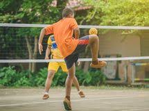 Valérie karpouchko once juegos asiáticos explicados con toda. Estudiantes Jugando A Los Tradicionales Juegos Asia Ticos Sepak Takraw Fotografia Editorial Imagen De Sano Hombre 159840532