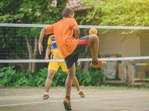 Según la situación de los jugadores y del entorno. Estudiantes Jugando A Los Tradicionales Juegos Asia Ticos Sepak Takraw Fotografia Editorial Imagen De Estudiantes Asiaticos 159840532