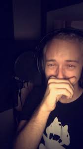 Aaron Richards (@_aaronrichards)