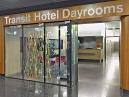 showers in the transit hotel flughafen zuerich