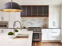 Cloud White Cc 40 Benjamin Moore Cloud White Cc 40 Benjamin Moore Kitchen Cabinet Paint Color Cloudwhitecc40benjaminmoore Home Bunch S Be Painting Kitchen Cabinets White Painting Kitchen Cabinets White Kitchen Cabinets