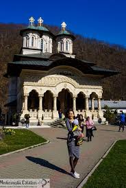 Arhimandritul lavrei sfintei manastiri tismana din oltenia. Periplu Pe La Tismana Lainici Si Prislop 3 ManÄƒstiri Deosebite È™i Cu O Istorie FrumoasÄƒ MediciniÈ™tii CÄƒlÄƒtori