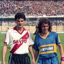 Lincoln and peru, and how music helps him navigate his lives. Jorge Da Silva Sergio Daniel Martinez Futbol Lugares