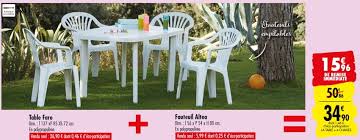 Fauteuils jardin avec accoudoirs, sans accoudoirs, suspendus, à bascule, lounge… il existe un large choix de styles, d'association de matières, qui dans tous les cas permettent à chacun de trouver les fauteuils relax de jardin rêvés ! Carrefour Table De Jardin Faro 4 Fauteuils Pas Chers A 34 90