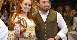 Besuche auch unsere anderen kanäle: Es Ist Ein Madchen Model Barbara Meier Bekommt Eine Tochter Tiroler Tageszeitung Online Nachrichten Von Jetzt