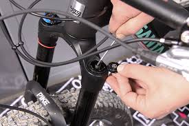 Ramp control upgrade cartridge for fox 32, 34, 36, 38 and 40. Blog Rc Tutto Montage Mrp Ramp Control Fourche Rockshox Pike Degonfler Air Demontage Bouchon Token