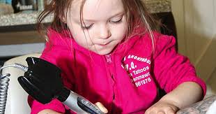 3 tuổi thành nghệ sĩ xăm hình