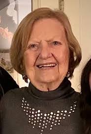 Suzanne Dolan's Instagram, Twitter & Facebook