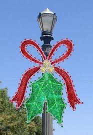 Christmas Decorations For City Poles Christmas Holiday Light Pole Decorations Holiday Lights Decorating With Christmas Lights Light Pole