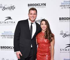 They have, however, seemingly both moved on. Aly Raisman Confirms She S Dating Very Cute Former Nfl Player Who Asked Her Out On Video For The Win