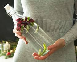 Making Homemade Flavored Water Station Diy The Chalkboard Flavored Water Fruit Infused Water Healthy Holidays