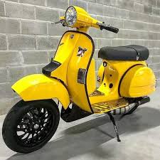 A Imagem Pode Conter Motocicleta E Atividades Ao Ar Livre Vespa Scooters Vespa Motorcycle Vespa