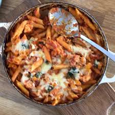 Chicken 'n' spinach pasta bake. Bbc Good Food Family Favourites Chicken Pasta Bake Facebook