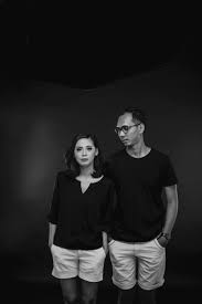 Black And White Photo Is Fun Wedding Photography Prewedding Studiophoto Sportyoutfit Black Foto Perkawinan Fotografi Pengantin Pose Perkawinan