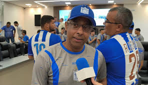 Morre Carlos Alberto Dias, ex-jogador da seleção brasileira, aos 59 anos