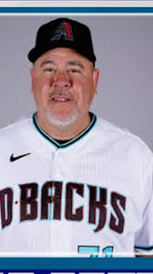 #Hawaii baseball legend, Diamondbacks bullpen coach Mike Fetters is headed  to NLCS as Arizona completes sweep of the Dodgers ▪️ LA loss ends the 10th  MLB season of Hilo's Kolten Wong #MLBHawaii 🤙🏽 ...