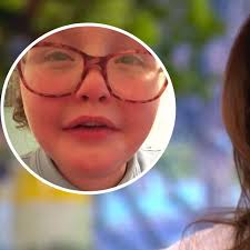 Danielle Lloyd sends touching message to schoolgirl after 'I hate you'  Christmas card