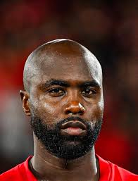 🟥🚨 INCIERTO EL FUTURO DE BALANTA EN AMÉRICA 🤔 Eder Álvarez Balanta no  está en pretemporada con @AmericadeCali, el mediocampista se encuentra en  Medellín tratando su lesión de cadera con un especialista.