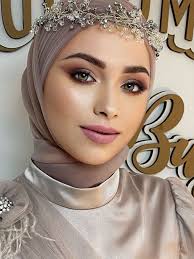 Nancy Nasser (nancynasser84)