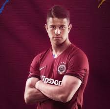 Osmnáctiletý útočník adam hložek přišel minulý týden kvůli zranění chodidla o prestižní duel s ac milán v evropské lize. Adam Hlozek 20 Home Facebook