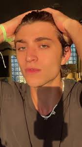 How to Style Curly Hair for a Bun