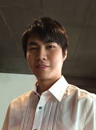 Better disguise than Superman wearing spectacles. Also fyi it doesn't  matter if you're a Malaysian, to pump RON 95 petrol you need a  Malaysian-registered car.