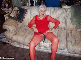 CougarChampion - Marg In Lingerie Pics