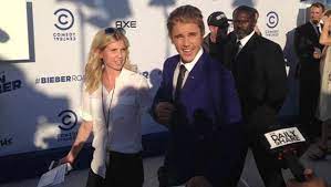 I'm black in complexion, not dark in color. Snoop Dogg Justin Bieber Roast Was Hood