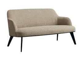 Il divano piccolo e prezioso è realizzato con materie prime di ottima qualità ed è pensato per un sostegno ed un comfort che durino negli anni. 6 Divani Piccoli Salvaspazio Tendenza Arredo 2018