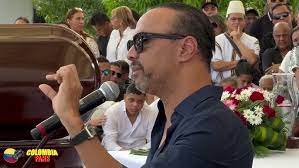 Así fue el funeral de Omar Geles! Doña Hilda llora amargamente en el  entierro de su hijo - YouTube