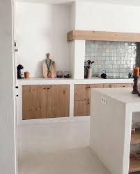 J Aime Beaucoup La Separation De Blanc Entre Chaque Armoire En 2020 Cuisine Moderne Design Cuisine Moderne Deco Maison