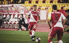 Milli oyuncuların formasını giydiği lille 76 puanla zirvede psg ise 75 puanla ikinci sırada yer alırken. 5euamp3q7l4uhm